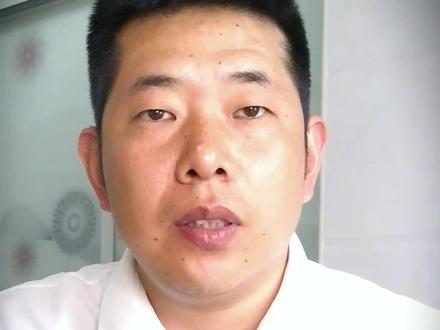 《主角》里的张光荣终于回来了!不过看完他的剧情,真的有点心疼他…
想奉劝大家:找伴侣一定要找互相喜欢的,千万别委屈自己当别人的第二选择,不然日子真的不好过啊!
#小龙嘚吧嘚 #小龙攒劲说 #真实生活分享计划