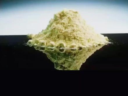 硫磺的作用,减轻钢化白雾
#钢化玻璃 #幕墙玻璃 #钢化炉#玻璃加工#玻璃厂