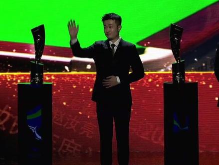 赵汝亮获亚洲台球运动联合会选派出征全台球世锦赛,预祝小亮为国出战、为亚洲出战,旗开得胜,让全世界领略中式台球的魅力。#乔氏中式台球大师赛 #乔氏台球官方 #台球冠军500万