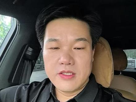 瓦伦丁德比斯夺冠了,亚军表示不服,说道我要是有张雪那台车冠军未必轮得到德比斯。