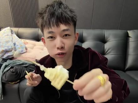 diy炭烤棉花糖 拍回去和你的姐妹一起玩 #李启萌#梨园#万六六#李博雅#李小琼 #万六六