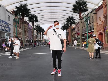 暑假计划去北京环球影城的同学,这份双人攻略里详细记录了各个区域的详细预算,让你和ta这趟不花冤枉钱#旅行vlog #vlog日常 #北京环球影城 #环球影城的快乐从上飞机那刻起 #寻迹北京