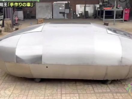 国外综艺(日本)看中国视频 大爷用废品制作个肥皂电动车#手工耿