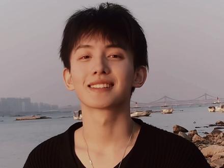 对视的时候 你的心也在对我说欢迎光临吗