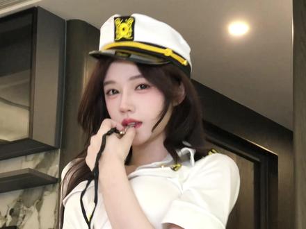 如果20号外卖桌子上全是鲜花和蛋糕的话,我的拼好饭该放哪里