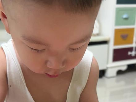 快过年,咱必须得发挥出小登的最大作用 #萌娃日常 #人类幼崽 #记录宝宝 #亲子 #亲子互动