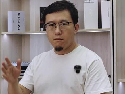 八度特卖专区|MEZE 105 Silva开放式头戴来袭! 采用 50mm 大尺寸动圈单元,频响范围 5Hz‑30kHz,42Ω 低阻抗更易驱动;搭配柔感耳罩,透气亲肤,久戴不闷热。官方价格3980,八度特卖价格33xx,只有四台!!!中意的烧友速来~#深圳八度影音 #Meze #hifi #头戴式耳机推荐