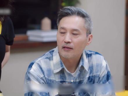 他逃她追,他插翅难飞 #娱评乐子人#抖音精选#青年创作者成长计划 #日落时分说爱你 #刘玫