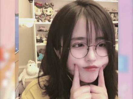 我的女粉好那个啊~#菠萝赛东复播了 #沙雕女孩 #欢乐喜剧人 #甜系女孩