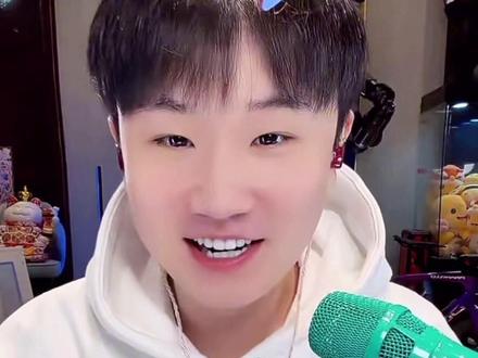 是脱胎换骨的#9237 是洋巴的小斤 是别人羡慕不来也学不会的老九们 小七们 老宝们 #三斤9237 #笑容杀