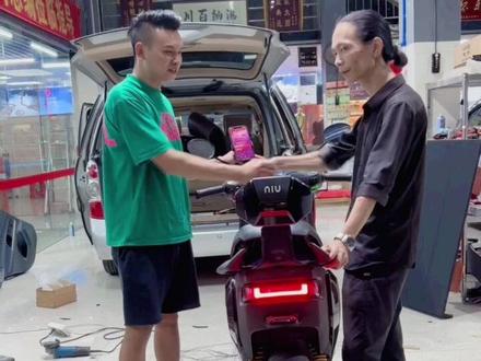 圆一下老铁的音响梦#越听越上头 #小牛电动车 #音响改装