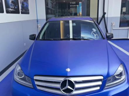 超详细的车门内饰板拆装教程(奔驰门里板拆装教程)