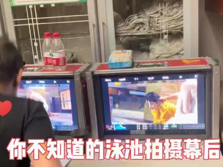 #电影老板娘2无间潜行 关于去泳池被人按进水里这件事#桂晶晶 #桂晶晶演绎港风性感美女