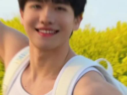 #去户外定格春天
#解锁自信而美
#ETF华夏实名认证啦