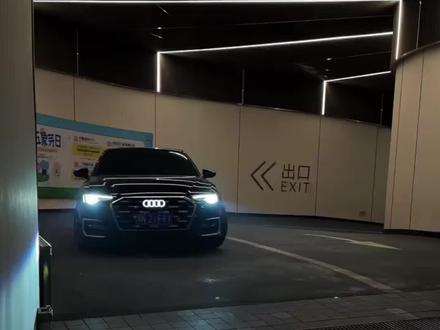 奥迪升级专用发光水晶车标,档次一下子就起来了,原车无损替换,手感和品质双重体现!#奥迪发光车标 #奥迪动态发光车标 #奥迪a6l