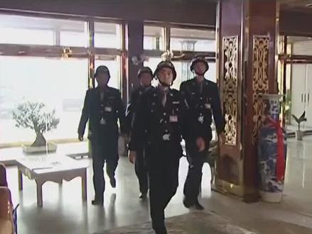 公安局长正赌牌,不料督察队来检查,发生暴力袭警事件