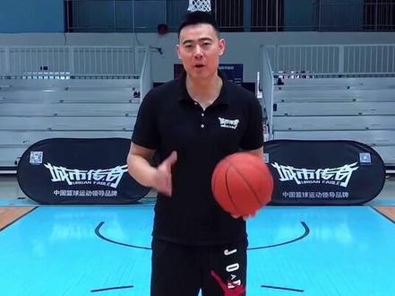 “碰瓷王”哈登是如何制造犯规的,学会了就赶紧去球场试试吧!#哈登