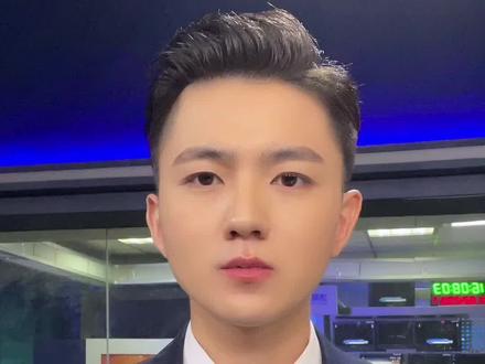 “我们只想拿回存款”!腾挪400亿后潜逃,谁来承担储户损失? #河南村镇银行储户被强行赋红码