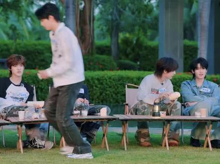 我真不行了 我爱族综 太搞笑了#tf家族 #tf族综 #tf三代 #tf四代