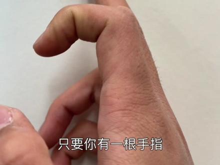 所有的节日都不是为了礼物,而是提醒大家别忘了爱与被爱。 #圣诞节 #圣诞树绘画 #圣诞树 #素描 #绘画