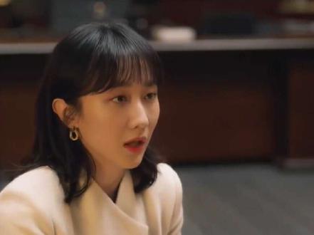 董事长秘书是一个社会中最常见的岗位,很多人不知道董事长秘书真正的岗位职责是什么?你看看顶级董秘是怎么工作的?#董事长秘书 #职场 #找工作 #秘书