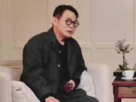 李连杰回应换年轻武僧心脏传闻。