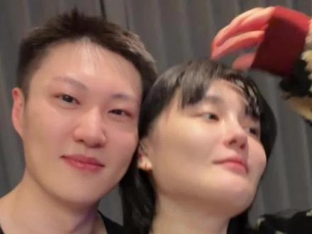 豆包已读乱答 《小陈小球说事儿》——把麦递给豆包@小球球吖 @CYT小陈
#ai #豆包 #已读乱回 #夫妻日常 #cyt