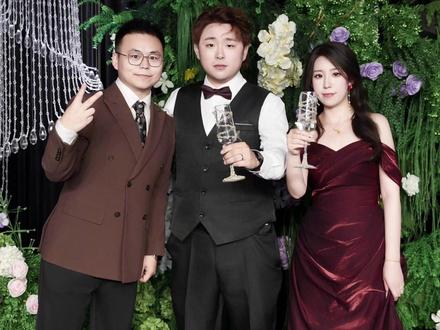 超开心的婚礼接亲第一视角保姆级攻略! 放松,惬意的婚礼接亲环节。
#婚礼 #接亲 #婚礼主持人 #007主持人团体 #一元俱乐部