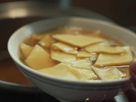小时候夏天常喝的绿豆棋子,有哪些山东人懂它的味道 #绿豆棋子 #面叶汤 #妈妈的味道 #山东