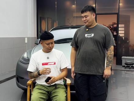 乐乐上场 必定上榜#贴膜的大福 #汽车改色贴膜 #特斯拉