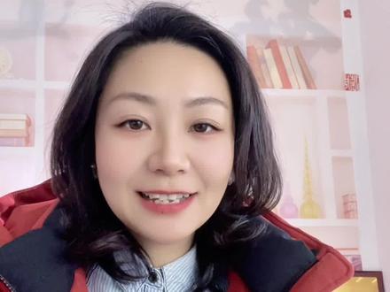 白名单希望颂超详细报名流程
全国中小学均可免费参加
入团 评优 综评 都能用
教育部白名单第41项
“希望颂”全国青少年书画艺术大展
主题要求:“美在身边”
通过从日常小事、平凡场景中发现美、体会美、创作美,
以书画的形式表达“自然之美、情感之美、行为之美"
书法、绘画、数字美术赛道对应的参赛要求
家长截图保存,有时间就可以开始准备
2月22日开放报名
小程序完成报名后,在报名信息内下载并整页打印参赛作品码,
将打印出来的参赛作品码上半部分贴于作品背面右下角,
下半部分贴于邮件包装外明显处,
并按报名信息页提示的地址邮寄至希望颂大展组委会即可完成参赛#白名单赛事 #中小学生 #书画艺术 #希望颂 #家长必读
