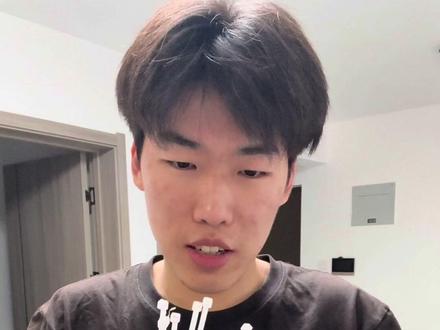 尝试了一下扎带自救,差点挂了#搞笑 #大学生