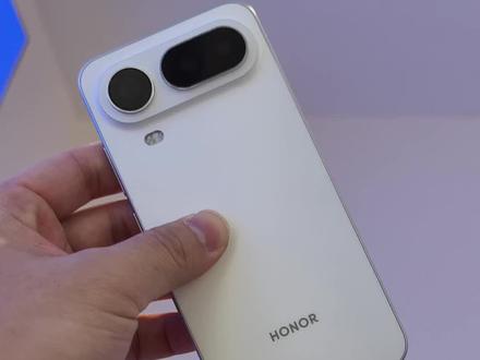 荣耀Magic8ProAir,超级小薄机使用指南
如此轻薄的手机,搭配上超强大底三摄,让我来教你什么场景去使用它吧。
#荣耀Magic8ProAir #荣耀Magic8 #荣耀