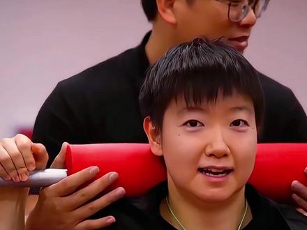 曼巴精神!孙颖莎备战世乒赛读科比自传,叫自己中国科比 #孙颖莎 #科比