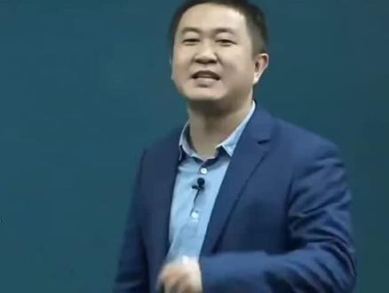 「第4集」意识的能动性
人的意识能动的反映外部世界,这大概就是各花入各眼,是非只在人心!#考研政治徐涛 #哲学 #意识智慧 #主观意愿