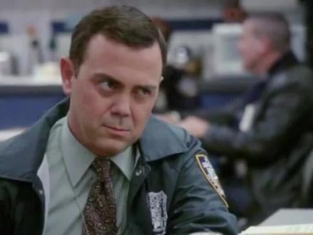 sweet是甜蜜的,贴心的,对人很好的,体贴的意思。You are so sweet就是“你真贴心,你真好”的意思。当你向他人表示称赞或者感谢的时候都可以用这句话。#地道英语口语表达 #Fancy英语口语