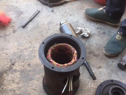 三相水泵装配步骤,重要环节是整体密封盒