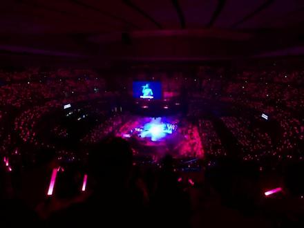 单依纯4.11日武汉《另一种答案》,大合唱直接落泪了##音乐现场 #单依纯演唱会 #单依纯