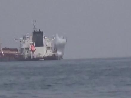 自己炸自己?伊朗打沉自家油轮封锁海峡,日本这回彻底趴窝了 #伊朗 #中东局势 #霍尔木兹海峡