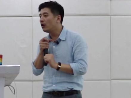 为什么理工科看专业,文科看学校?张雪峰:这两个原因就够了#志愿填报 #高考志愿 #张雪峰