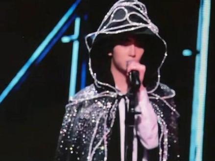 但求此刻你能倾听我#超级偶像 #邓佳鑫 #穆祉丞 #TF家族荣耀之战 #TF家族荣耀之战演唱会