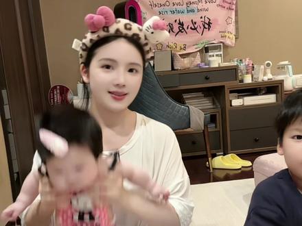baby泳衣第二期 ee们觉得应该留哪套呀#骗你们生二胎