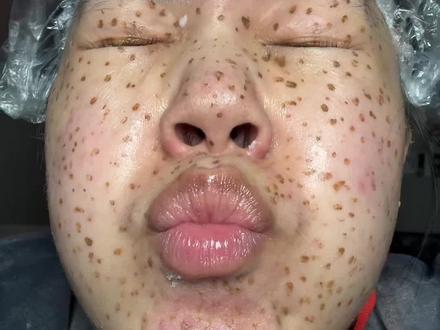 当crush约我过情人节 没想到… #恋爱要从一束花和正式告白开始 #新手化妆教程 #情人节 #crush #双吉摇