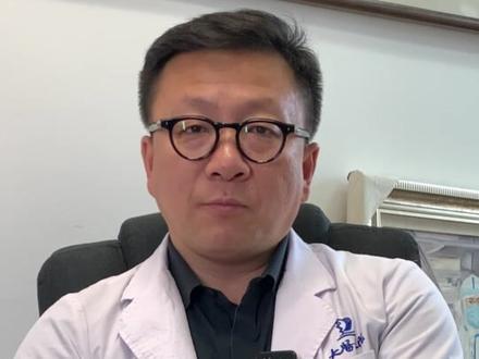 关于如何正确拄拐杖,很多人是不知道的 #医学科普