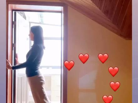 很多小姐姐问我#门框下腰 比心怎么拍,我今天就做个门框下腰比心教程吧