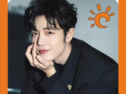 此男只需略微出手 #肖战 #米兰时装周 #机场 #时装周