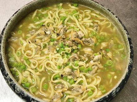 今天教你做大连芸豆蚬肉面面条特别的鲜尤其是我父母年龄特别爱吃