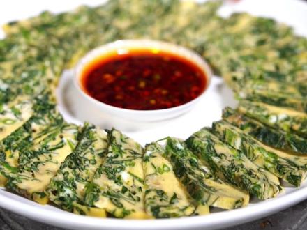 菠菜蒸蛋你们肯定没有吃过吧?看完学会在家也能做!#农村生活 #农村美食