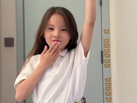不是我!是张美玲~ #小学生穿搭 #手势舞 #燃烧我的紫薯精 #紫薯精有自己的单曲了 #骗生女儿系
