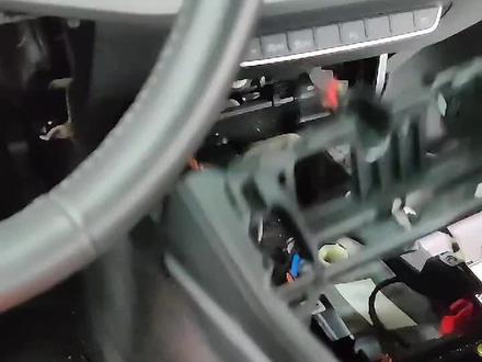 拆掉中间的中央扶手 !